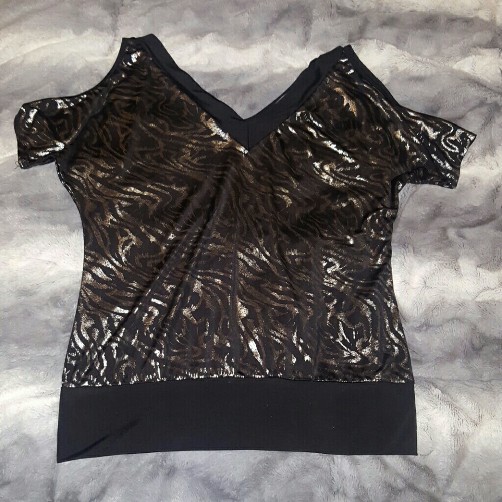 Cold Shoulder Top! Double V Neck